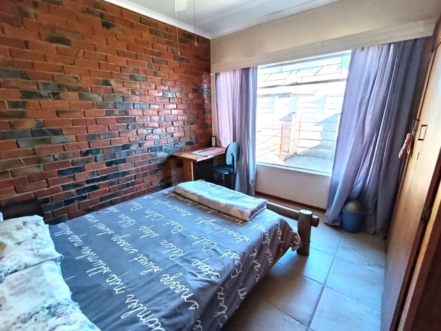4 Bedroom Property for Sale in Langenhovenpark Free State
